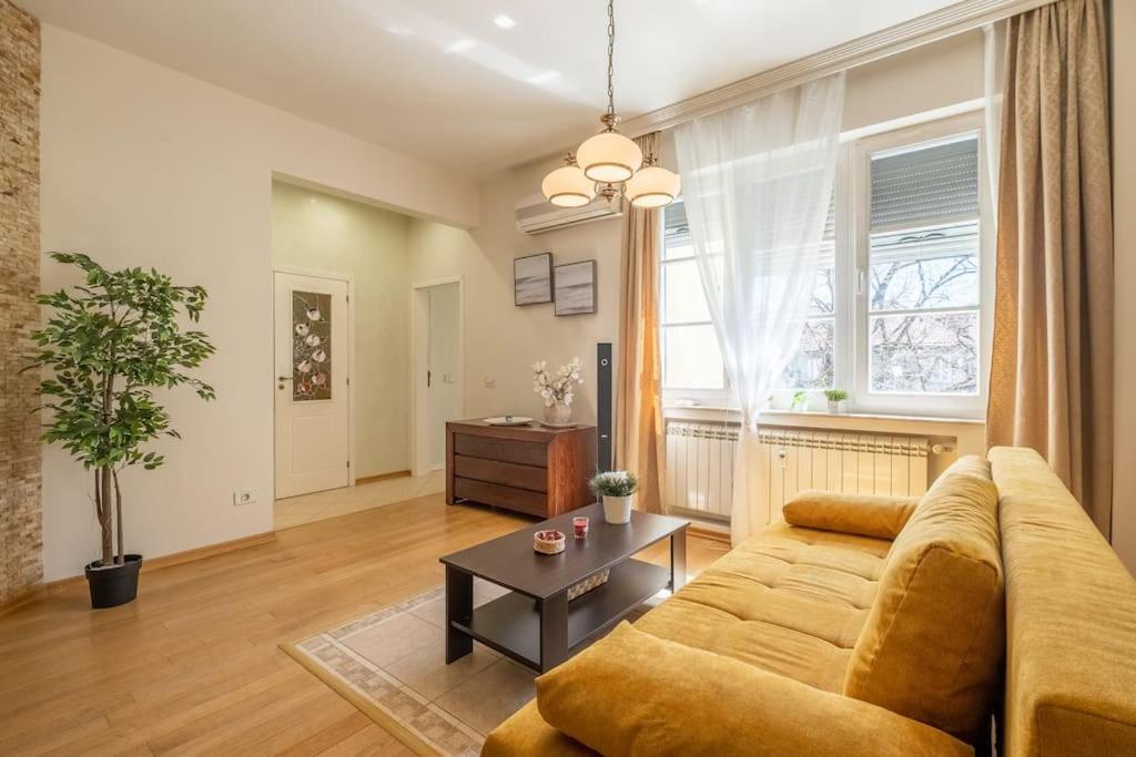 Appartamento Aristocratic Place, Location *