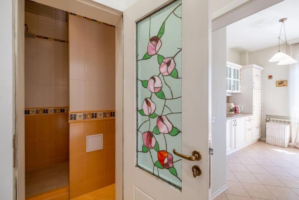 Aristocratic Place, Location Appartement