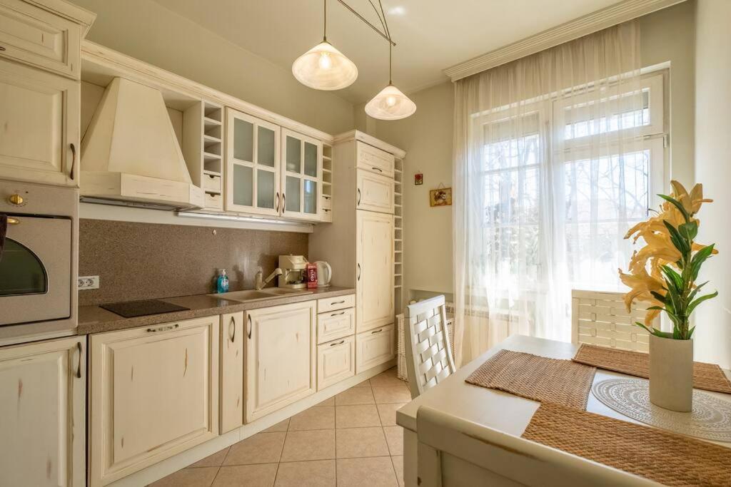 Aristocratic Place, Location Appartamento *