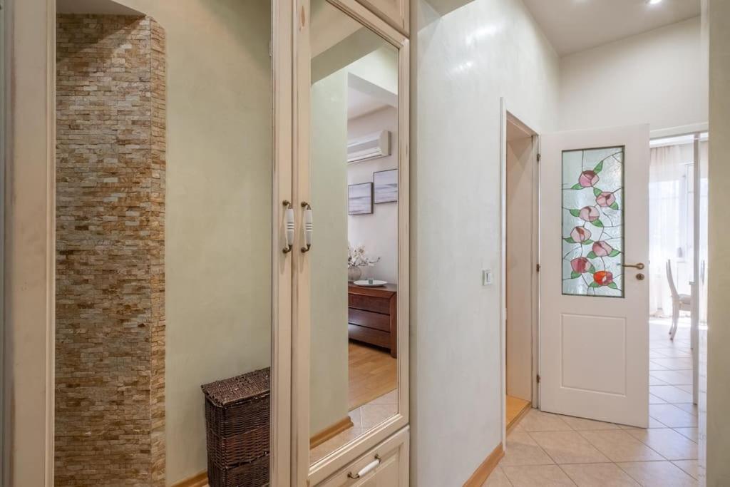 Appartement Aristocratic Place, Location